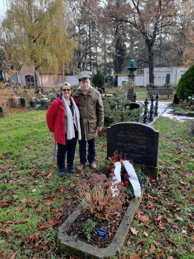 24.11.2022, 145. Geburtstag von Jenny Hurtienne - am Grab auf dem Hugenottenfriedhof, Liesenstraße